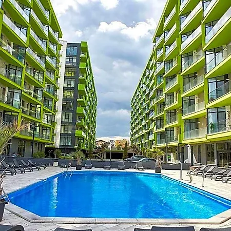 Indigo Alezzi Pool & Hotel