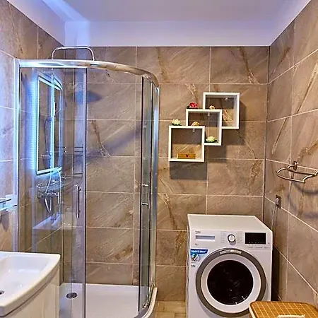 Hotel de apartamente Indigo Alezzi Pool & 3*
